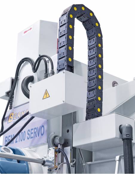 Masina de frezat cu batiu Bernardo BFM 2100 Servo cu indicator de pozitie 3-axe ES-12 H